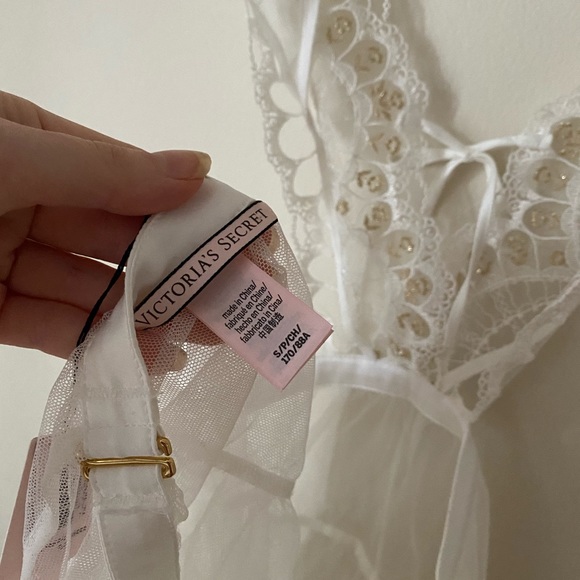 Victoria’s Secret White BabyDoll Lingerie - Picture 8 of 12